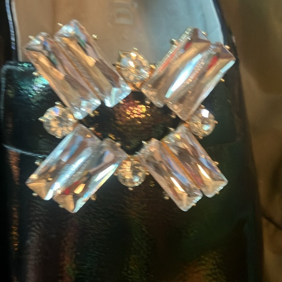 Set of 2 golden bling shoe clips with cubic zirconia. 💎✨ - Picture 3 of 9